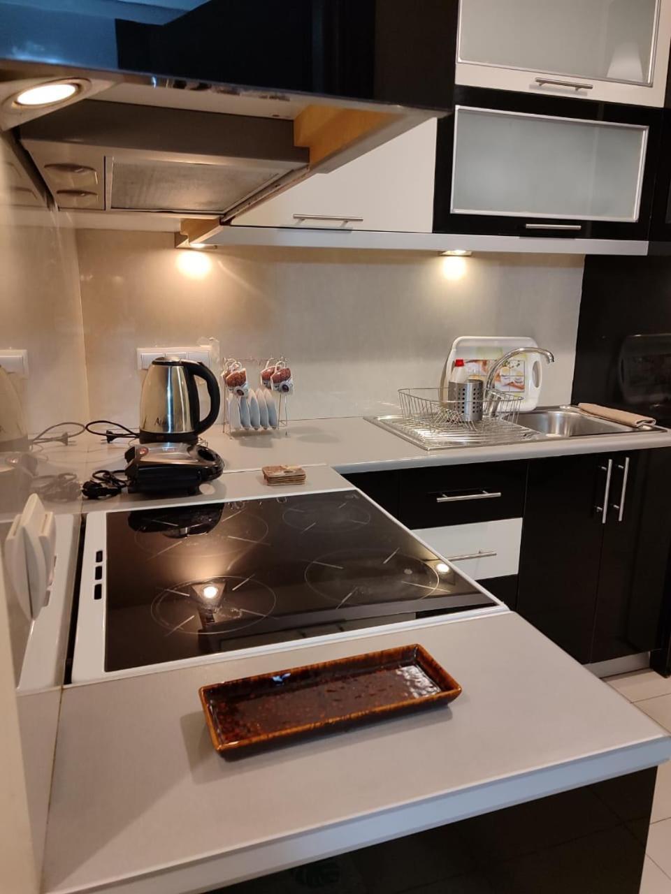 סרנדה Adam Apartments מראה חיצוני תמונה